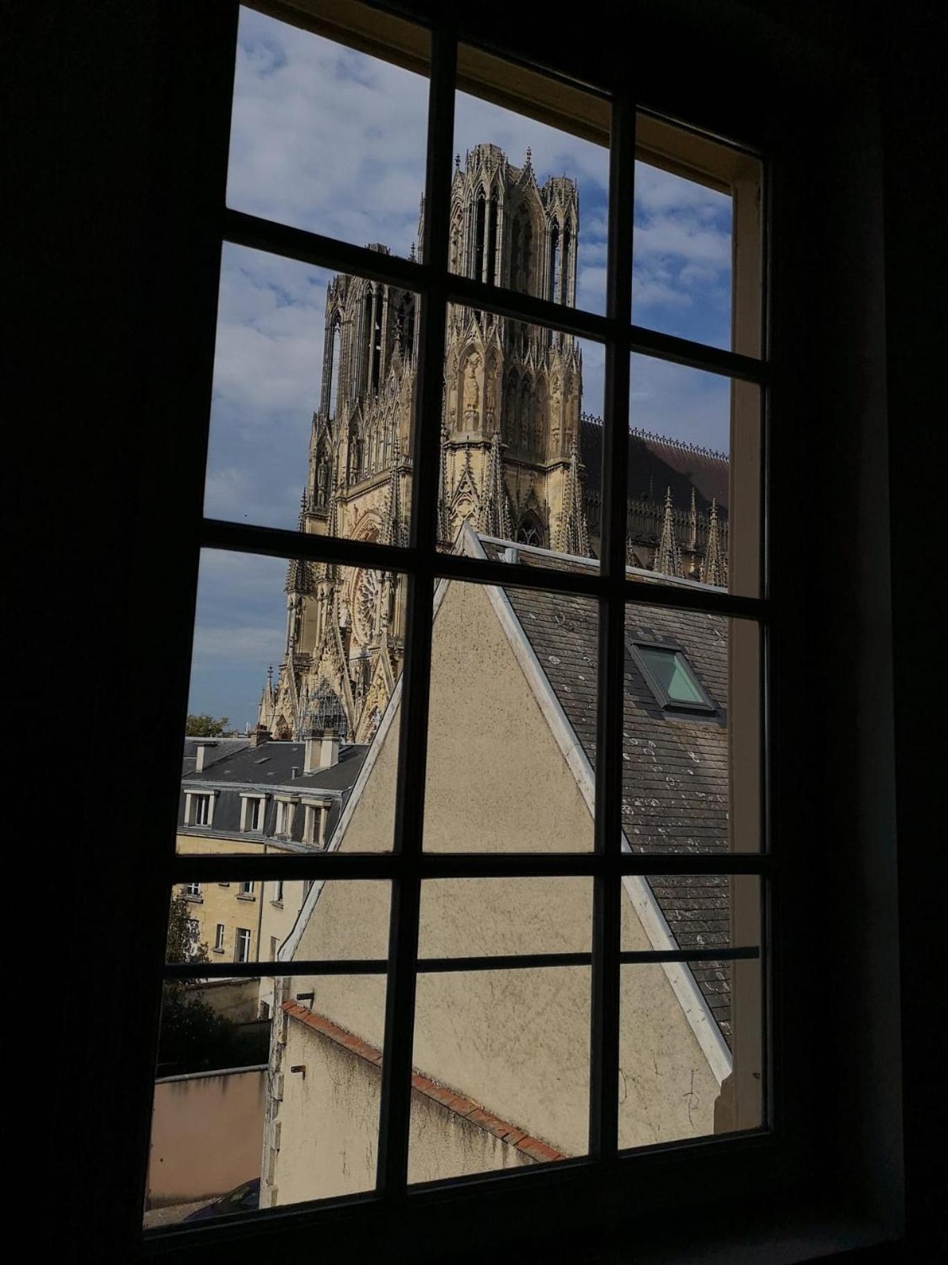 Bed and Breakfast Les Visages Des Tournelles à Reims Extérieur photo
